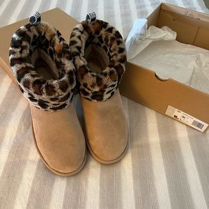 Ugg boots leopard cuff size 10